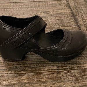 Dansko Harlow Clogs size 39